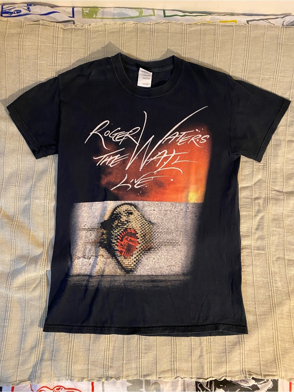 2012 Roger Waters The Wall Live T Shirt